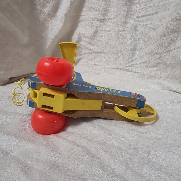 Vintage Fisher-Price Mini Copter Pull Toy, model #448 - Picture 5 of 7